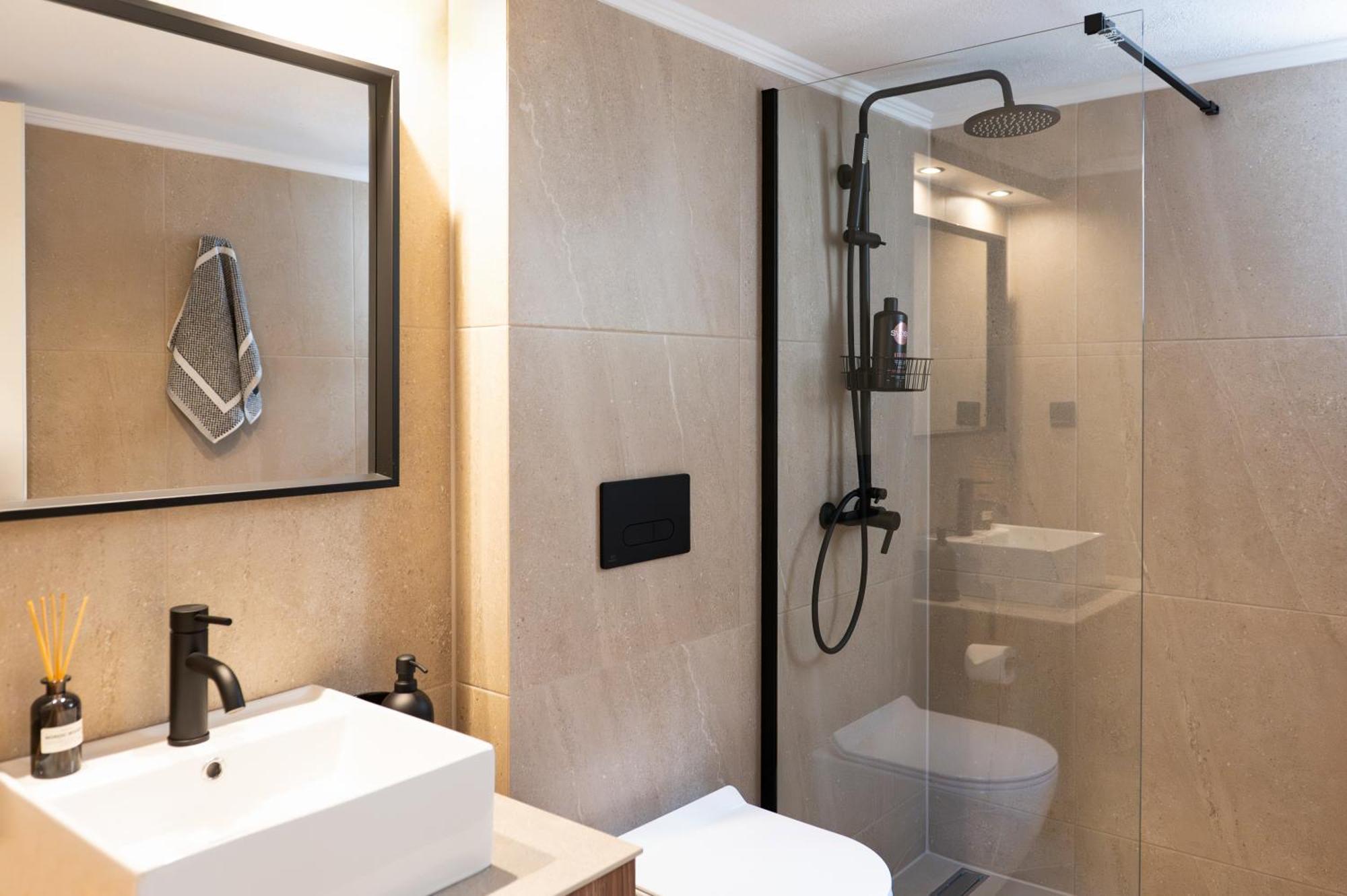 Escape Stay Center Xanthi - Private Parking - Menohomes 4A Kültér fotó